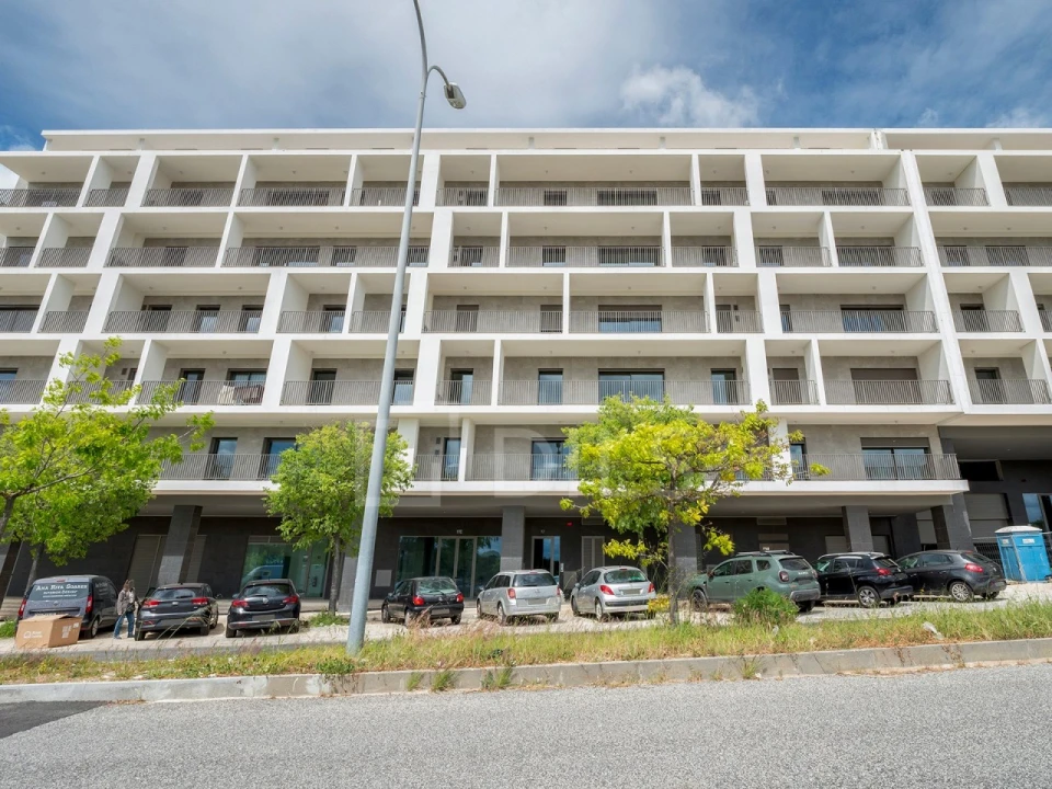 Apartamento T3 para Arrendamento em Lumiar Foto 1