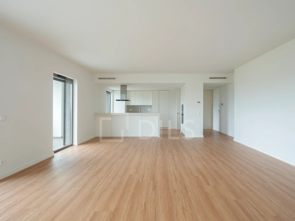 Apartamento T3 para Arrendamento em Lumiar Foto 11