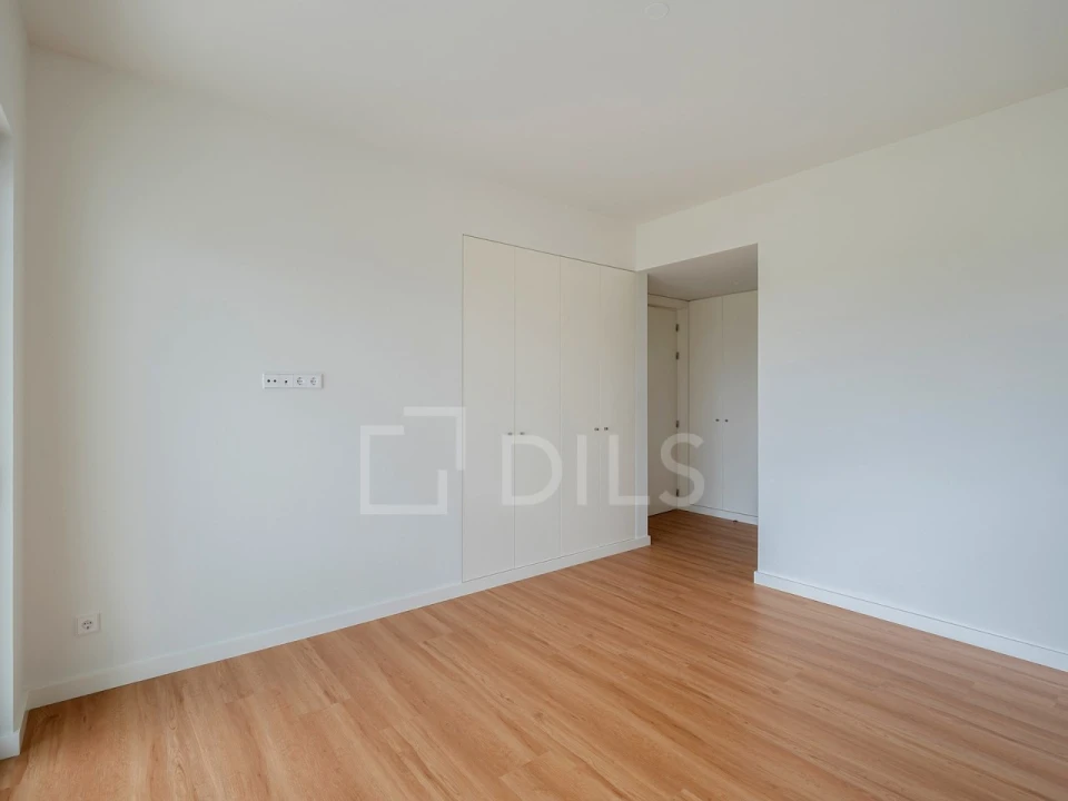 Apartamento T3 para Arrendamento em Lumiar Foto 12