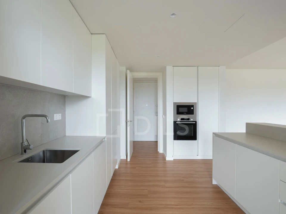 Apartamento T3 para Arrendamento em Lumiar Foto 6