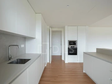 Apartamento T3 para Arrendamento em Lumiar