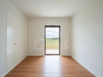 Apartamento T3 para Arrendamento em Lumiar