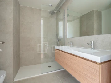 Apartamento T3 para Arrendamento em Lumiar