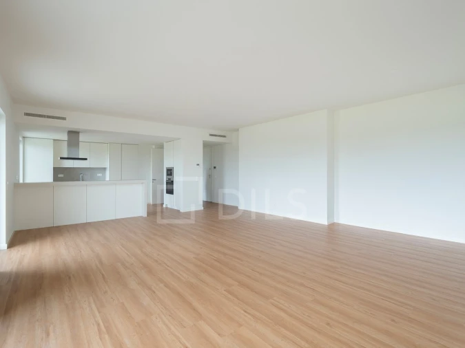 Apartamento T3 para Arrendamento em Lumiar Foto 3