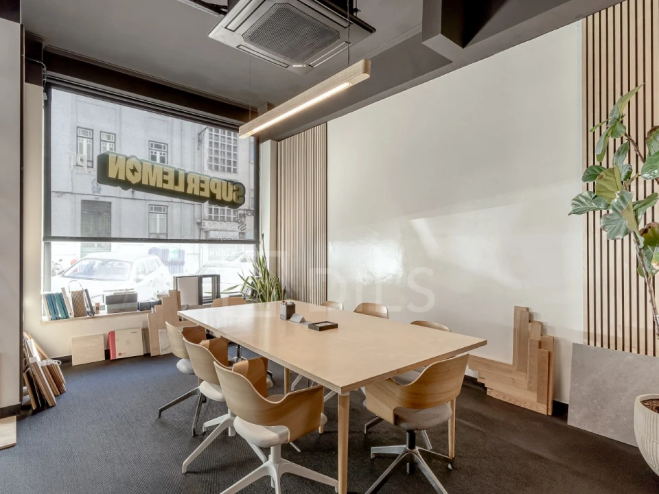 Loja para Arrendamento em Campo de Ourique Foto 8