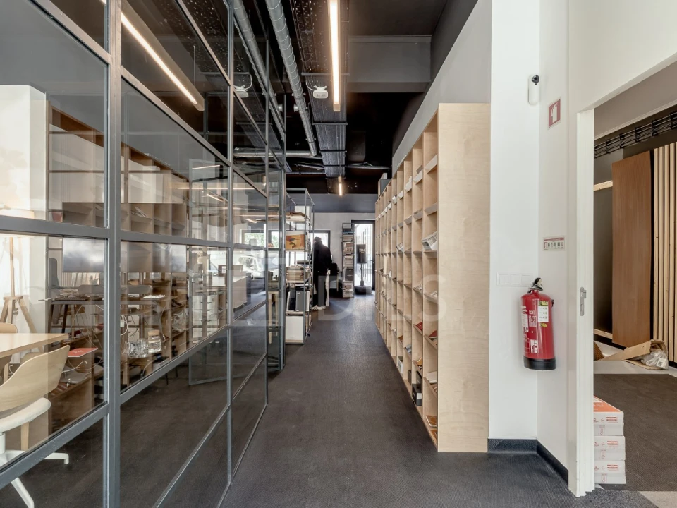 Loja para Arrendamento em Campo de Ourique Foto 18