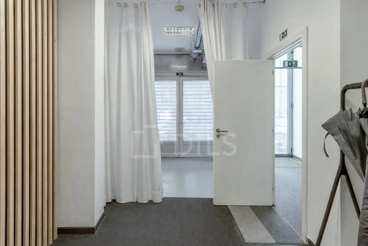 Loja para Arrendamento em Campo de Ourique Foto 19