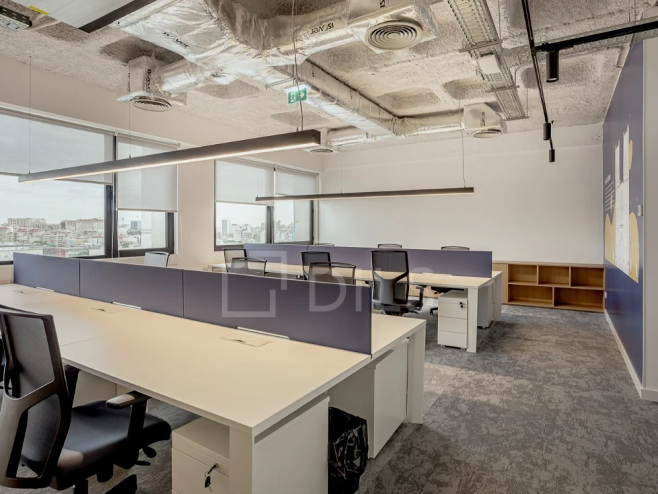 Escritório para Arrendamento em Campolide Foto 5