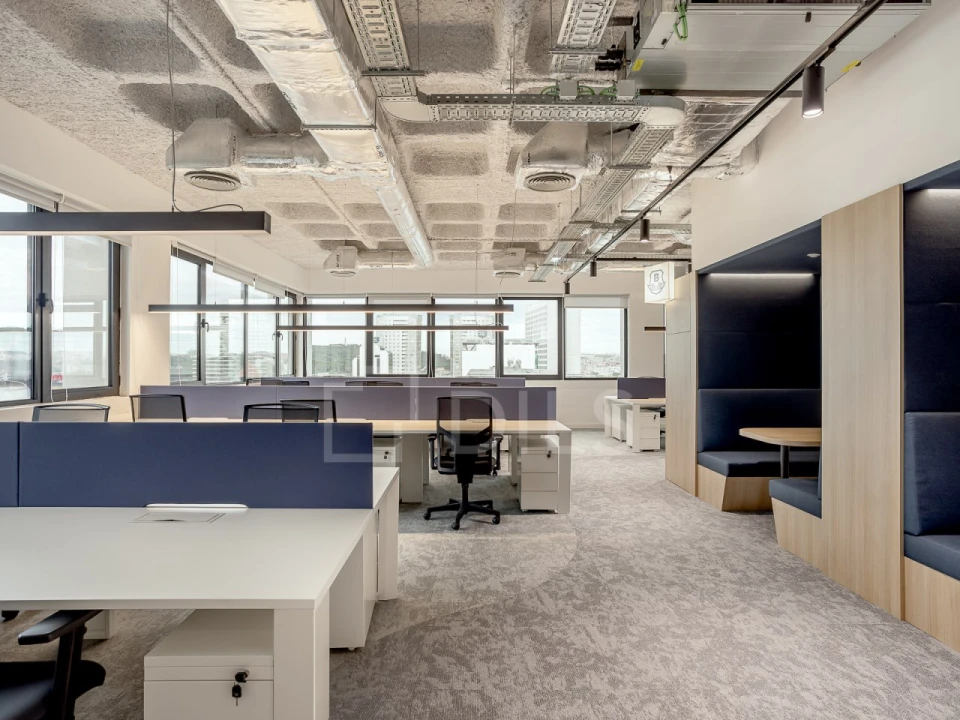 Escritório para Arrendamento em Campolide Foto 6