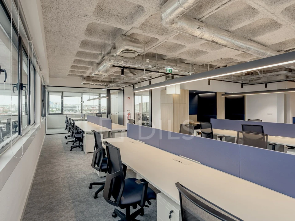 Escritório para Arrendamento em Campolide Foto 7