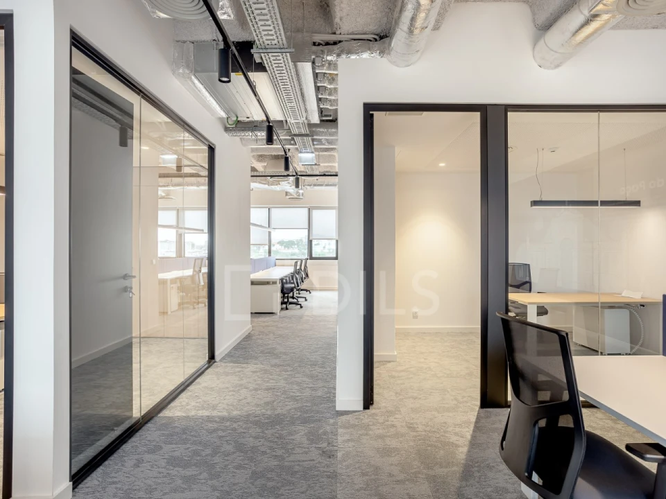 Escritório para Arrendamento em Campolide Foto 13