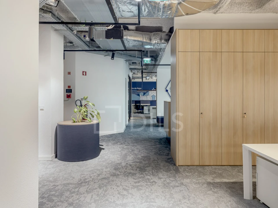 Escritório para Arrendamento em Campolide Foto 15