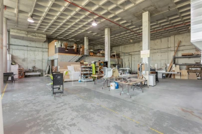 Armazém para Venda em Oliveira do Mondego e Travanca do Mondego