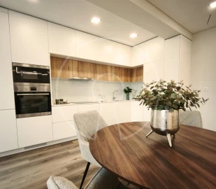 Apartamento T3 para Venda em Benfica