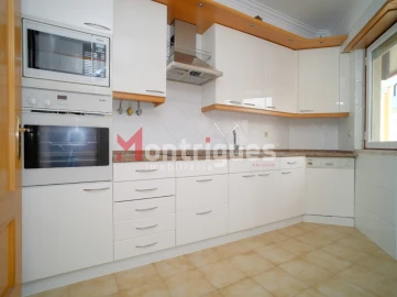 Apartamento T1 para Arrendamento em Avenidas Novas