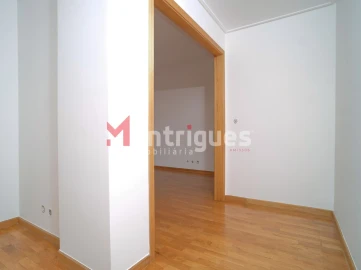 Apartamento T1 para Arrendamento em Avenidas Novas