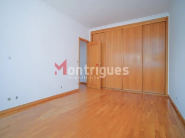 Apartamento T1 para Arrendamento em Avenidas Novas