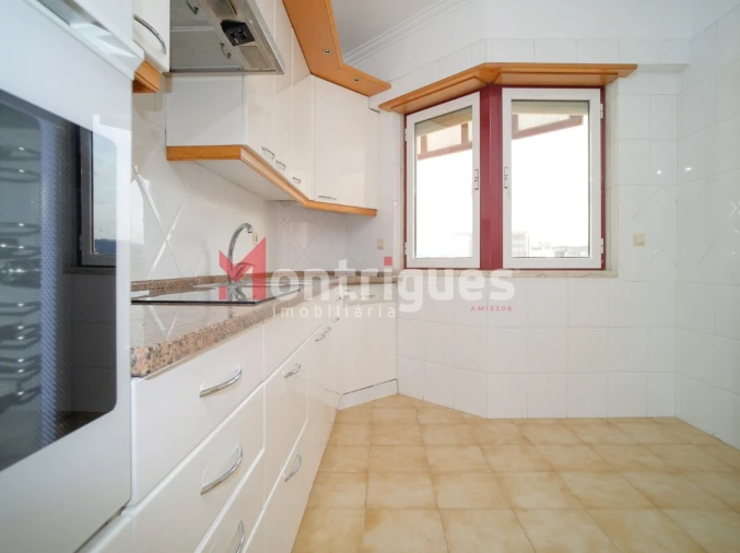 Apartamento T1 para Arrendamento em Avenidas Novas Foto 7
