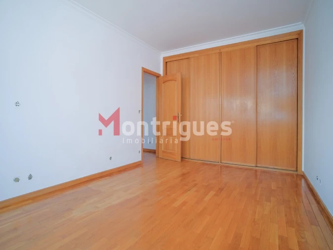 Apartamento T1 para Arrendamento em Avenidas Novas Foto 12
