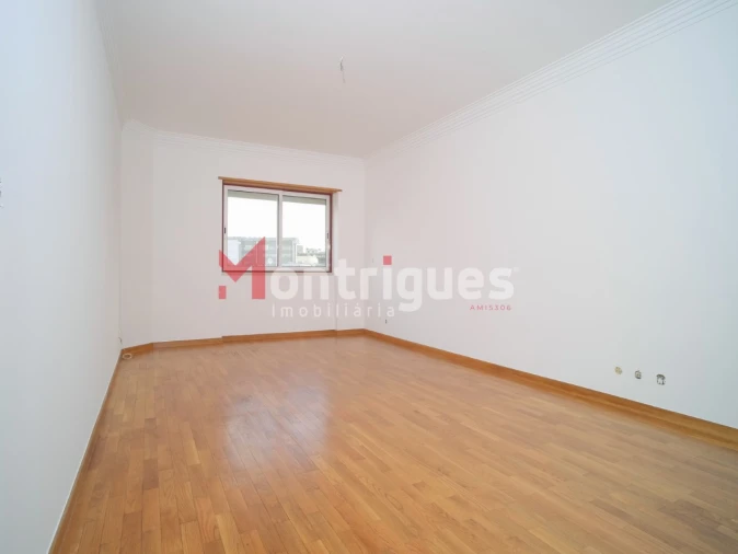 Apartamento T1 para Arrendamento em Avenidas Novas Foto 10