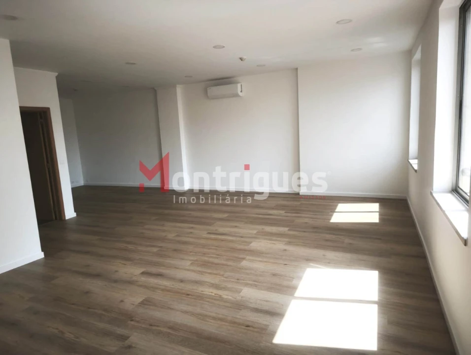 Escritório para Arrendamento em Avenidas Novas Foto 3