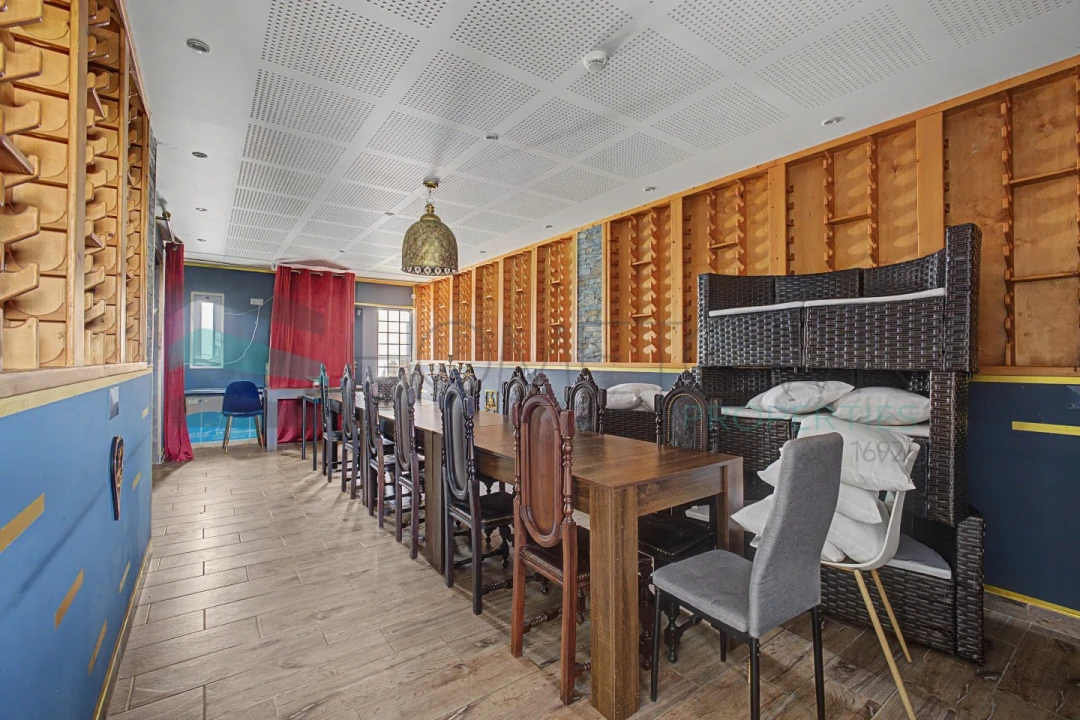 Negócio para Venda em Quarteira Foto 3