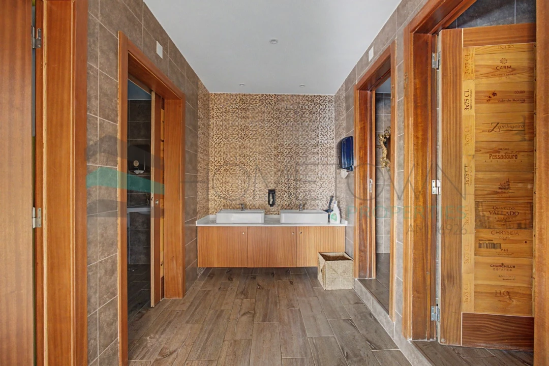 Negócio para Venda em Quarteira Foto 22