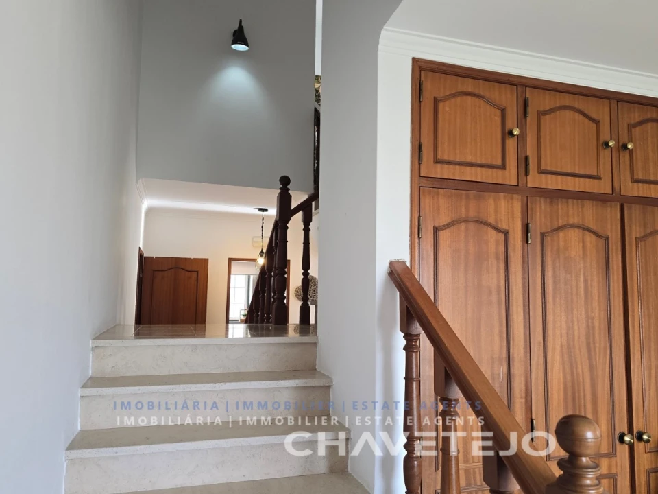 Moradia T4 para Venda em Serra e Junceira Foto 6