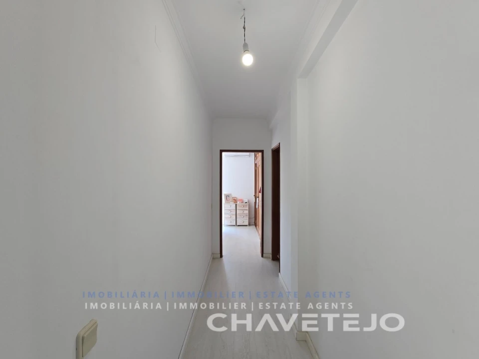 Moradia T4 para Venda em Serra e Junceira Foto 20