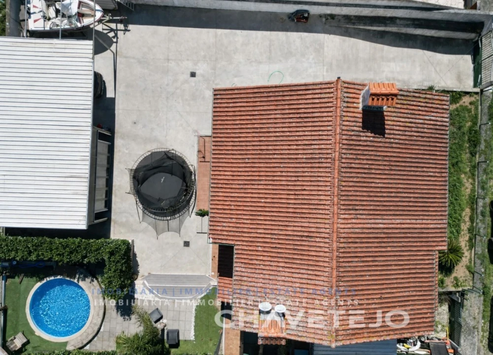 Moradia T4 para Venda em Serra e Junceira Foto 3