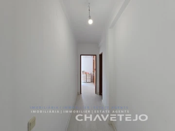 Moradia T4 para Venda em Serra e Junceira