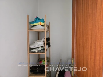 Moradia T4 para Venda em Serra e Junceira