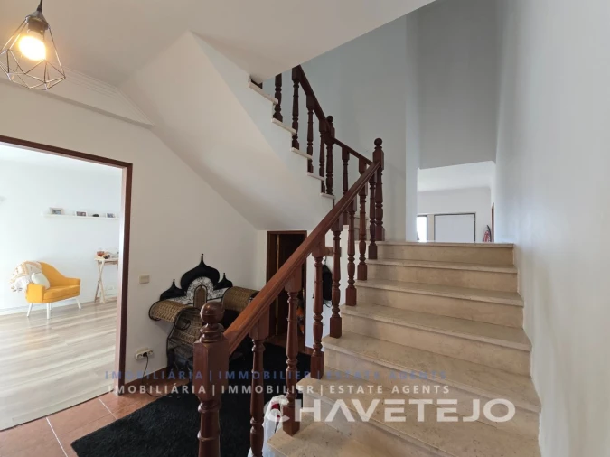 Moradia T4 para Venda em Serra e Junceira Foto 7