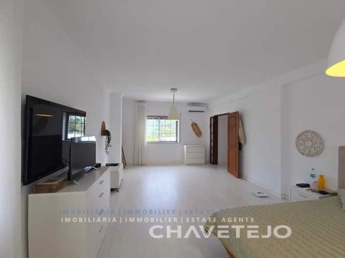 Moradia T4 para Venda em Serra e Junceira Foto 13