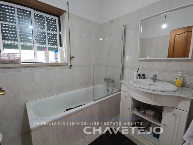 Moradia T4 para Venda em Serra e Junceira Foto 17