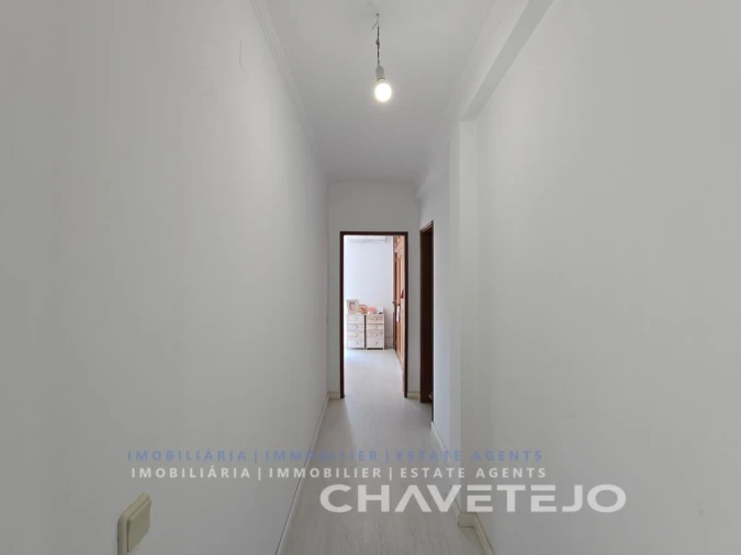 Moradia T4 para Venda em Serra e Junceira Foto 20