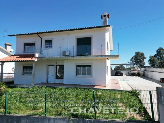 Moradia T4 para Venda em Serra e Junceira Foto 2