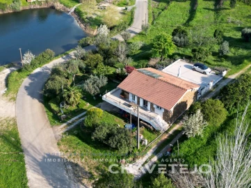 Moradia T3 para Venda em Aldeia do Mato e Souto