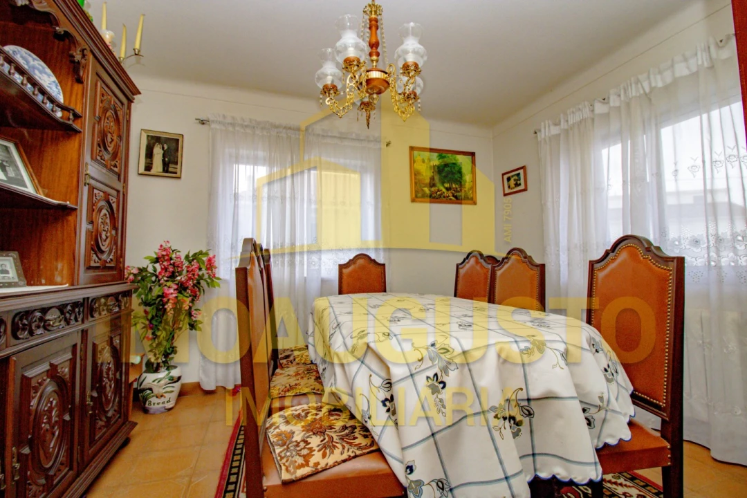 Moradia T2 para Venda em Nave de Haver Foto 9