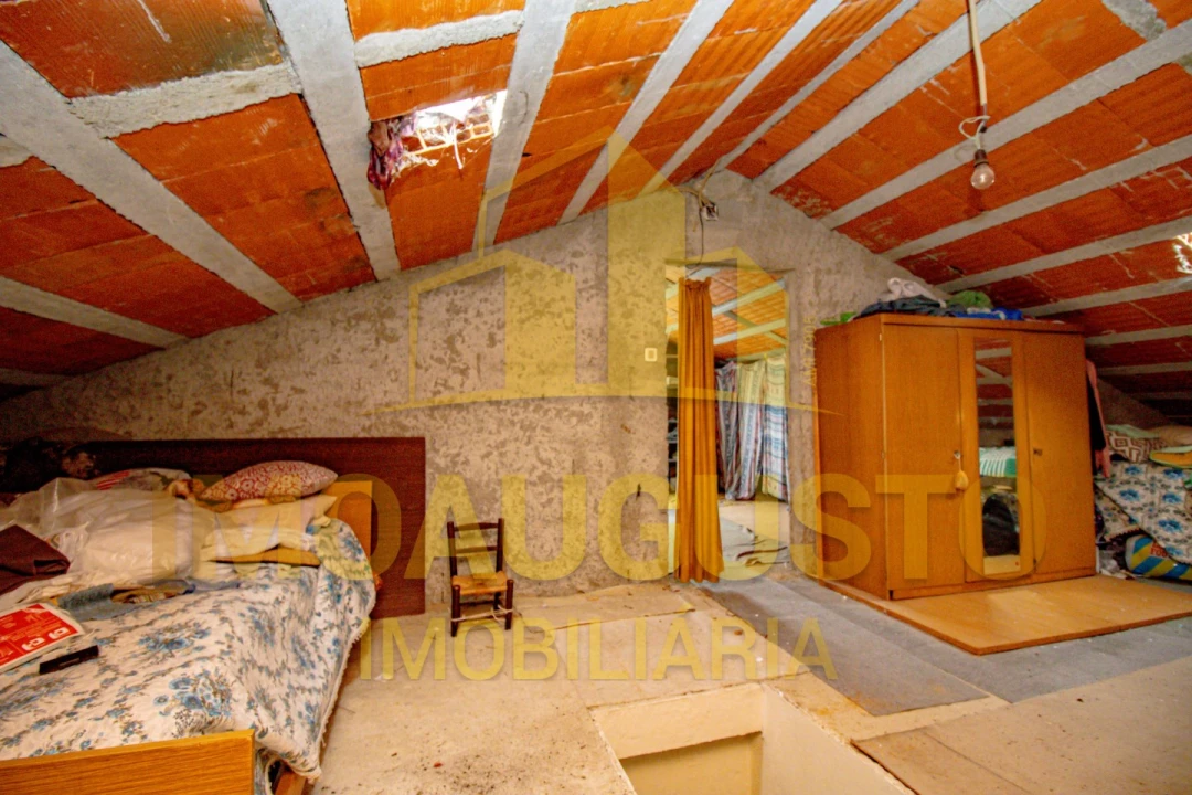 Moradia T2 para Venda em Nave de Haver Foto 17