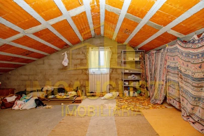 Moradia T2 para Venda em Nave de Haver