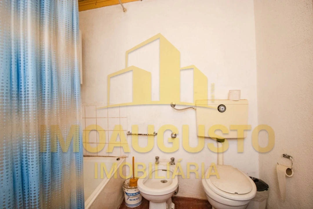 Moradia T3 para Venda em Freches e Torres Foto 10