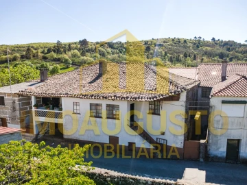 Moradia T3 para Venda em Freches e Torres