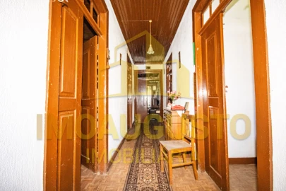 Moradia T3 para Venda em Freches e Torres