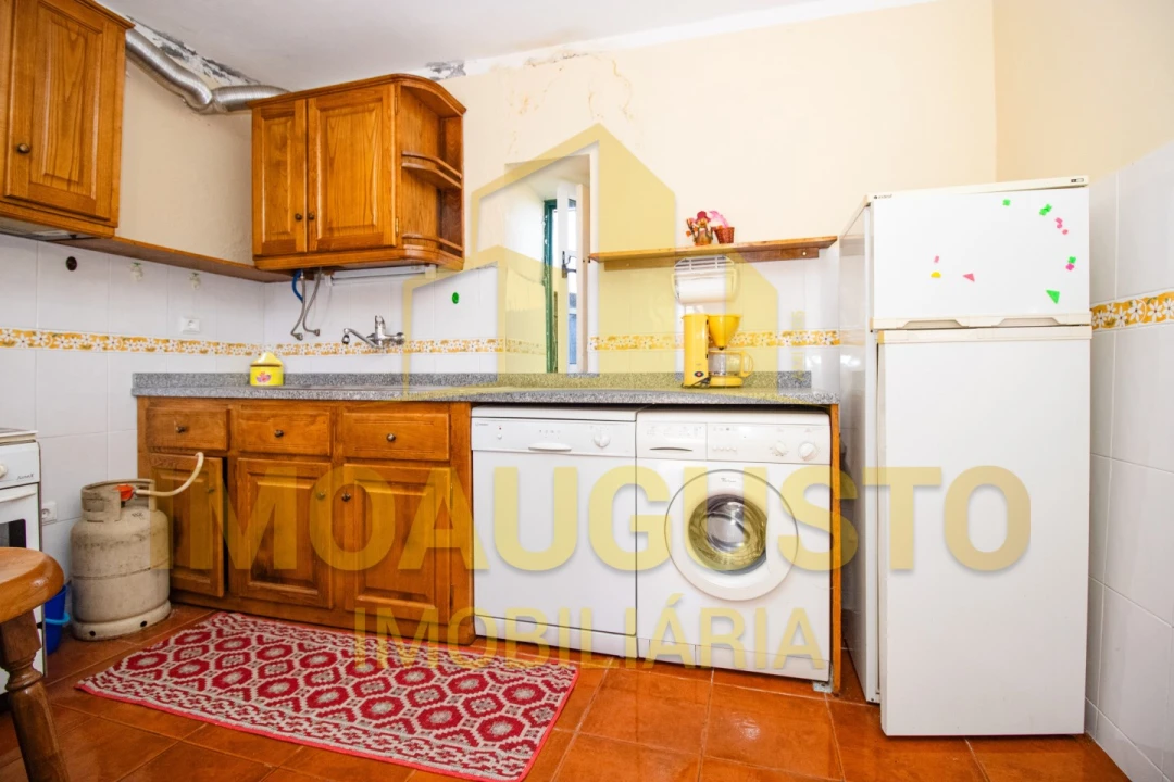 Moradia T4 para Venda em Baraçal Foto 9