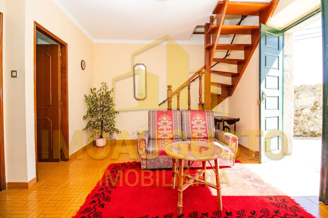 Moradia T4 para Venda em Baraçal Foto 10