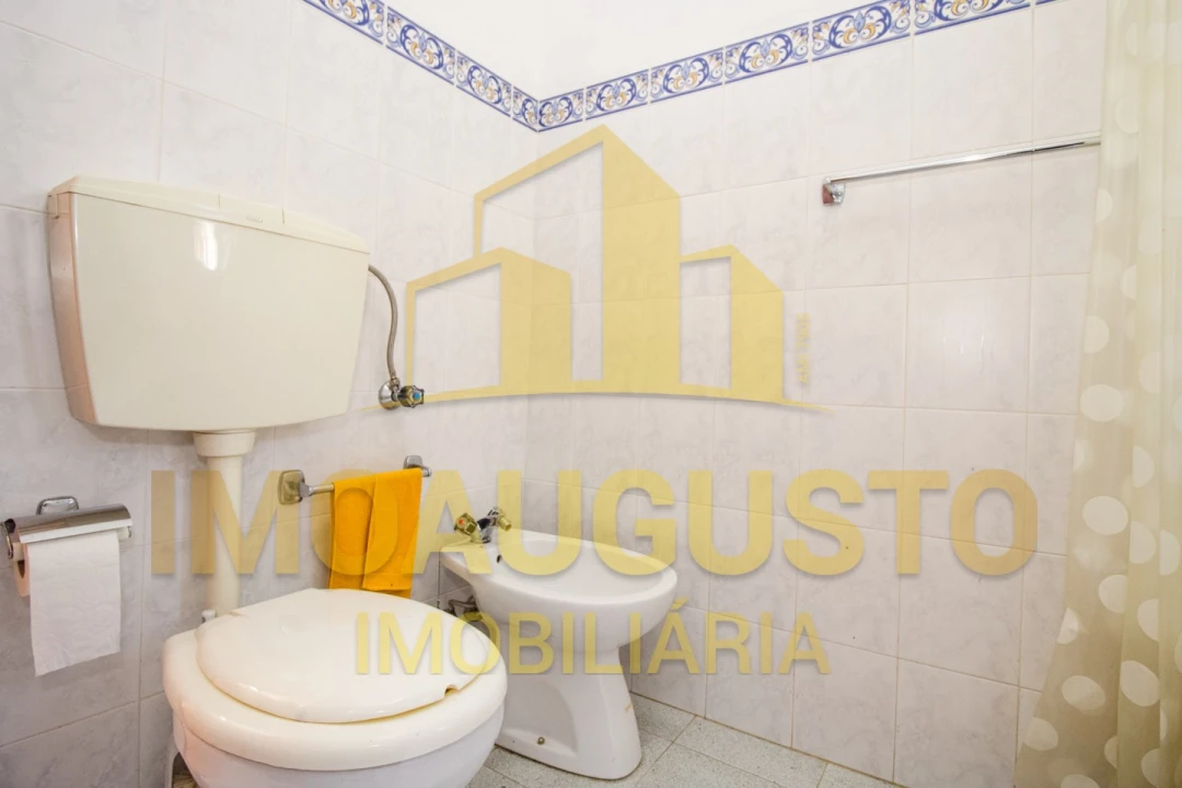 Moradia T4 para Venda em Baraçal Foto 15