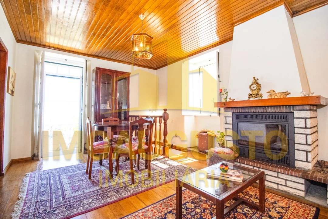 Moradia T4 para Venda em Baraçal Foto 18