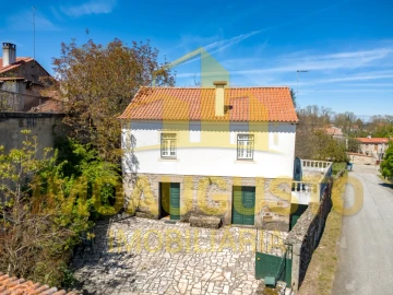 Moradia T4 para Venda em Baraçal