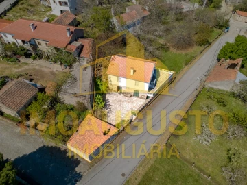 Moradia T4 para Venda em Baraçal